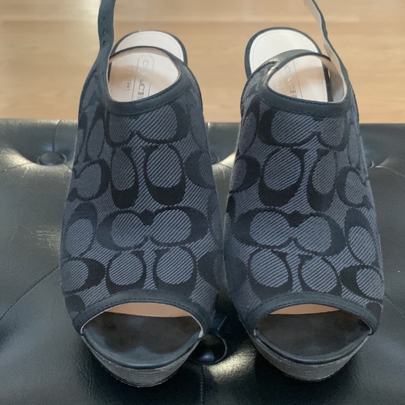 Coach platform - Picture 2 of 9